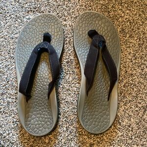 Chaco flip flops